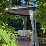 شقة Rez-de-jardin De 5 Pieces *