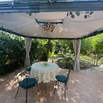 Rez-de-jardin De 5 Pieces شقة