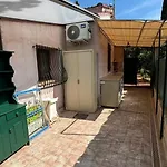 Rez-de-jardin De 5 Pieces شقة