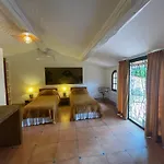 Rez-de-jardin De 5 Pieces * لو كانيت