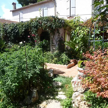 Rez-de-jardin De 5 Pieces * Le Cannet