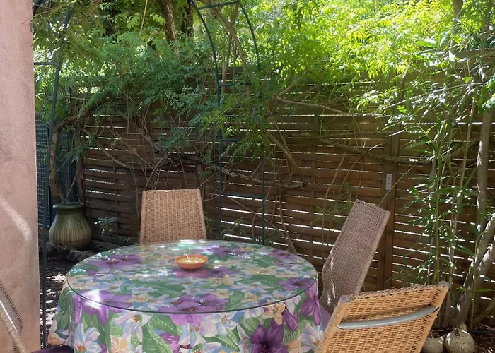 Rez-de-jardin De 5 Pieces Le Cannet